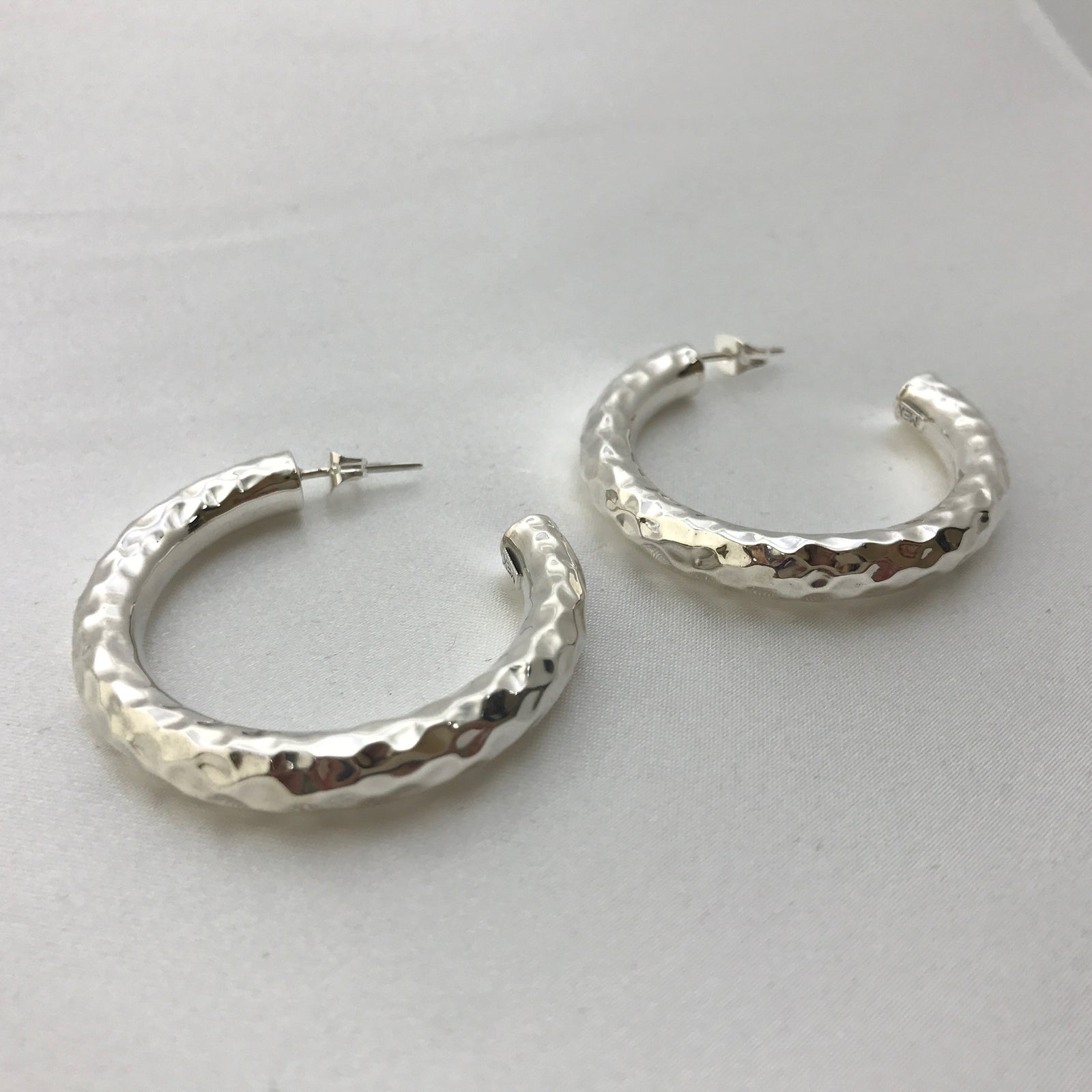 Hammered Finish Style