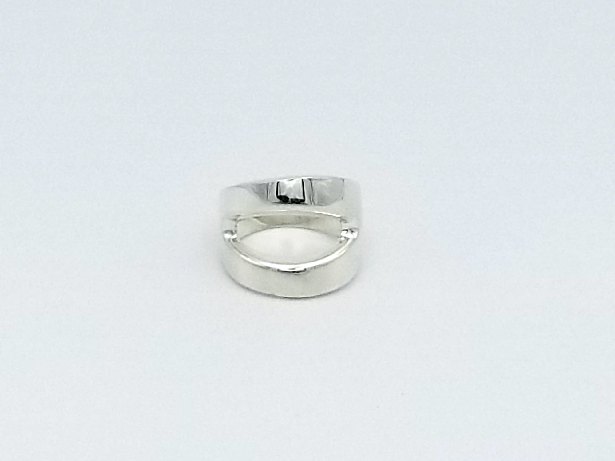 Double Band V Ring