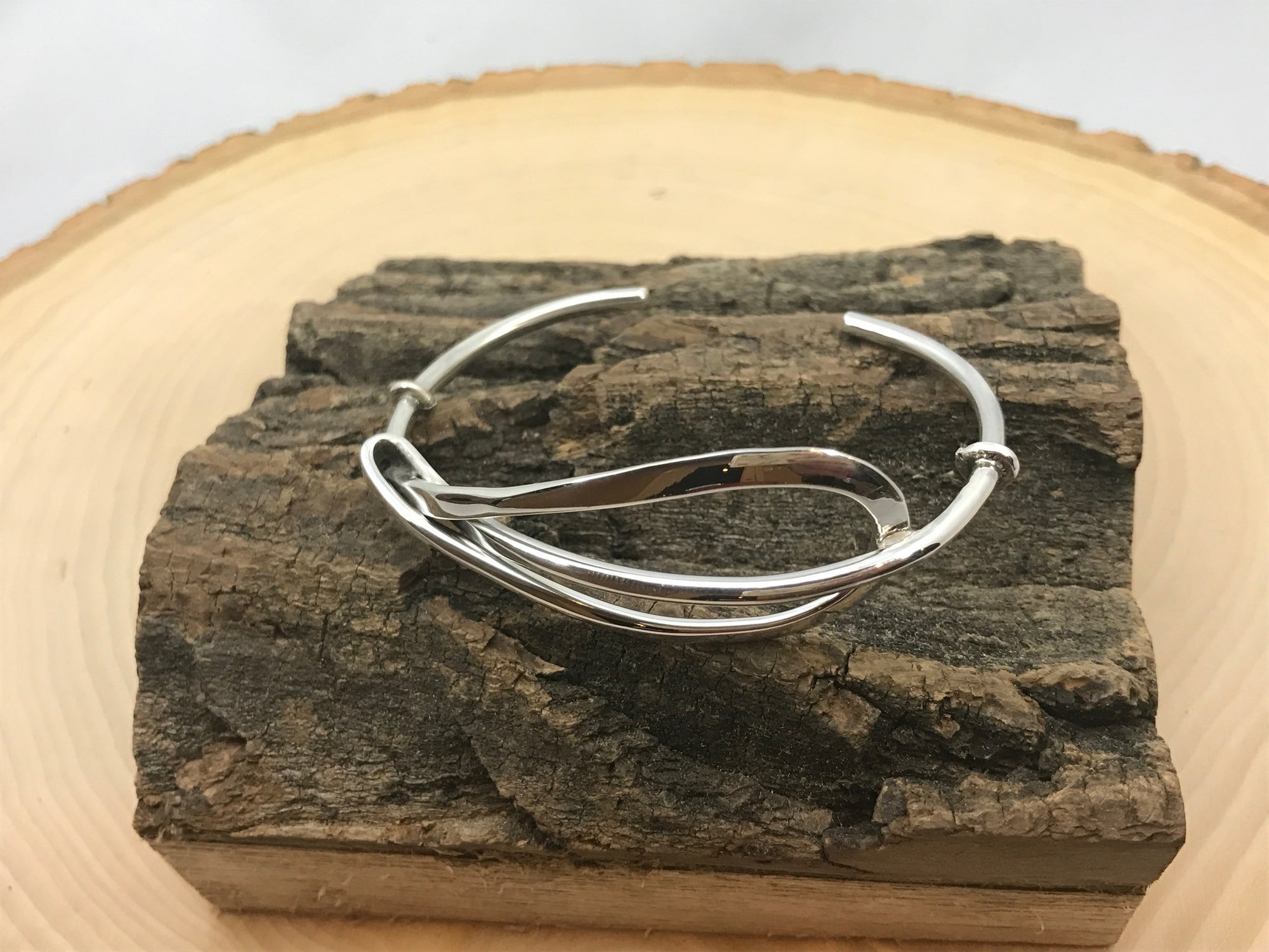Knot Wire Silver Bracelet