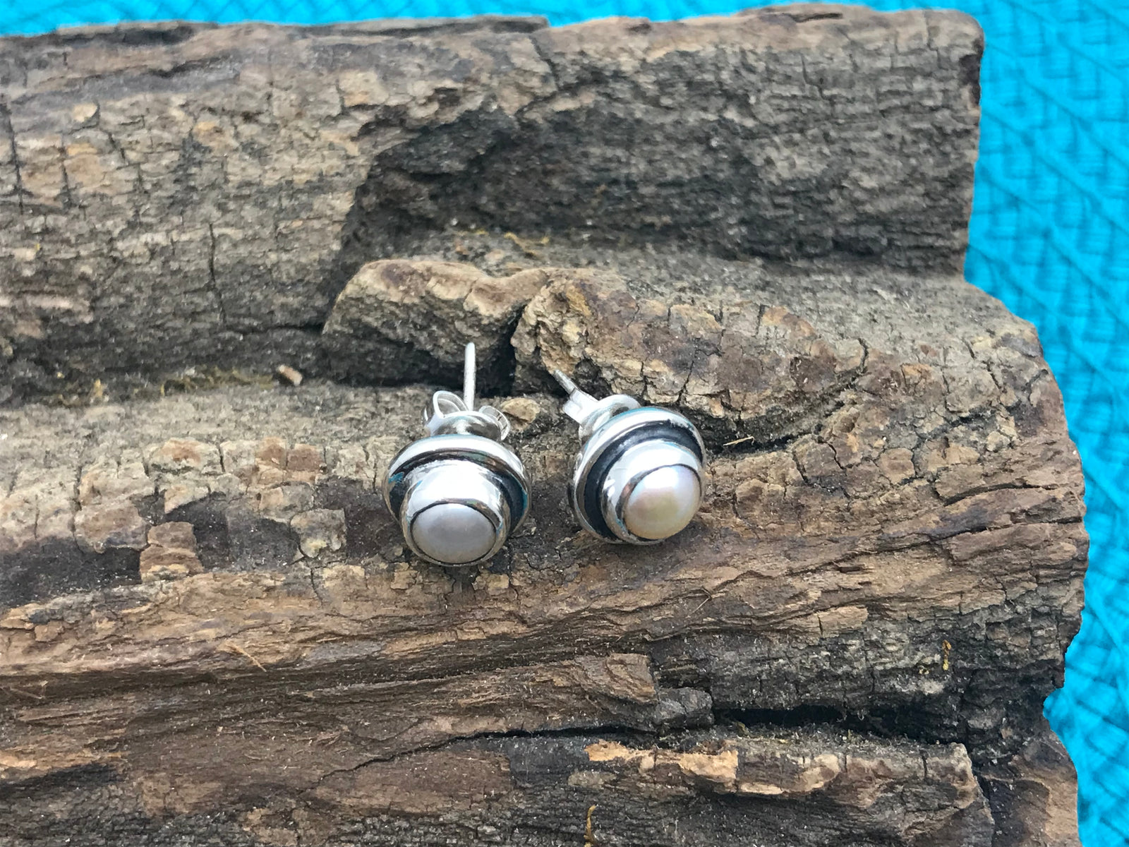Pearl Round Silver Earrings