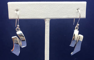 Ribbon Shaped Silver Necklace and Earrings Set