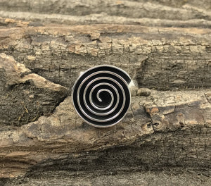Swirl Round Ring