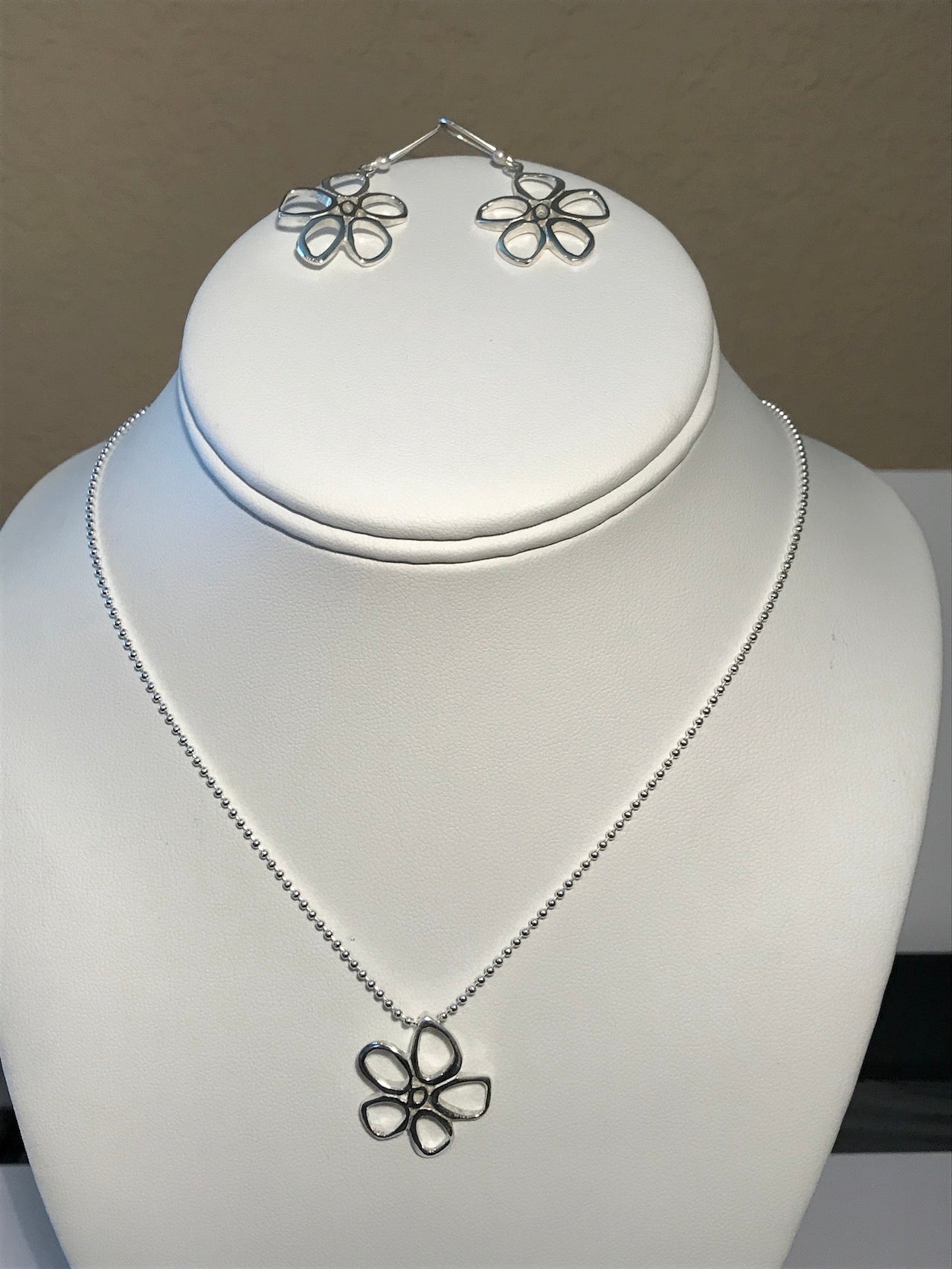Star Flower Sterling Silver Necklace and Earrings Set
