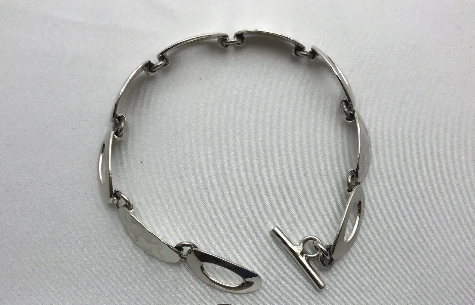 Hammered Oval Links Silver Bracelet