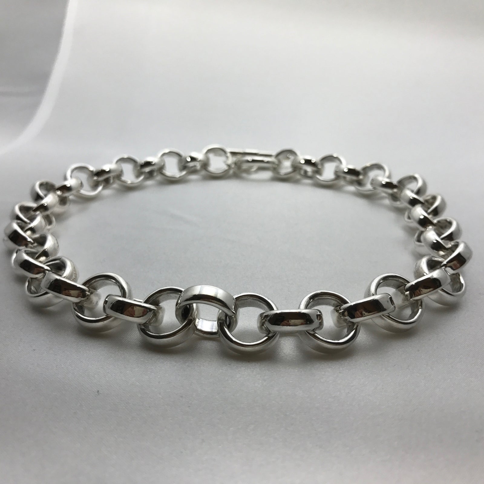 Round Links Silver Necklace