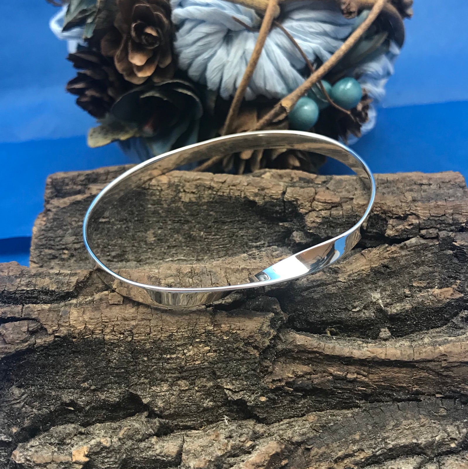Twisted Band Bangle