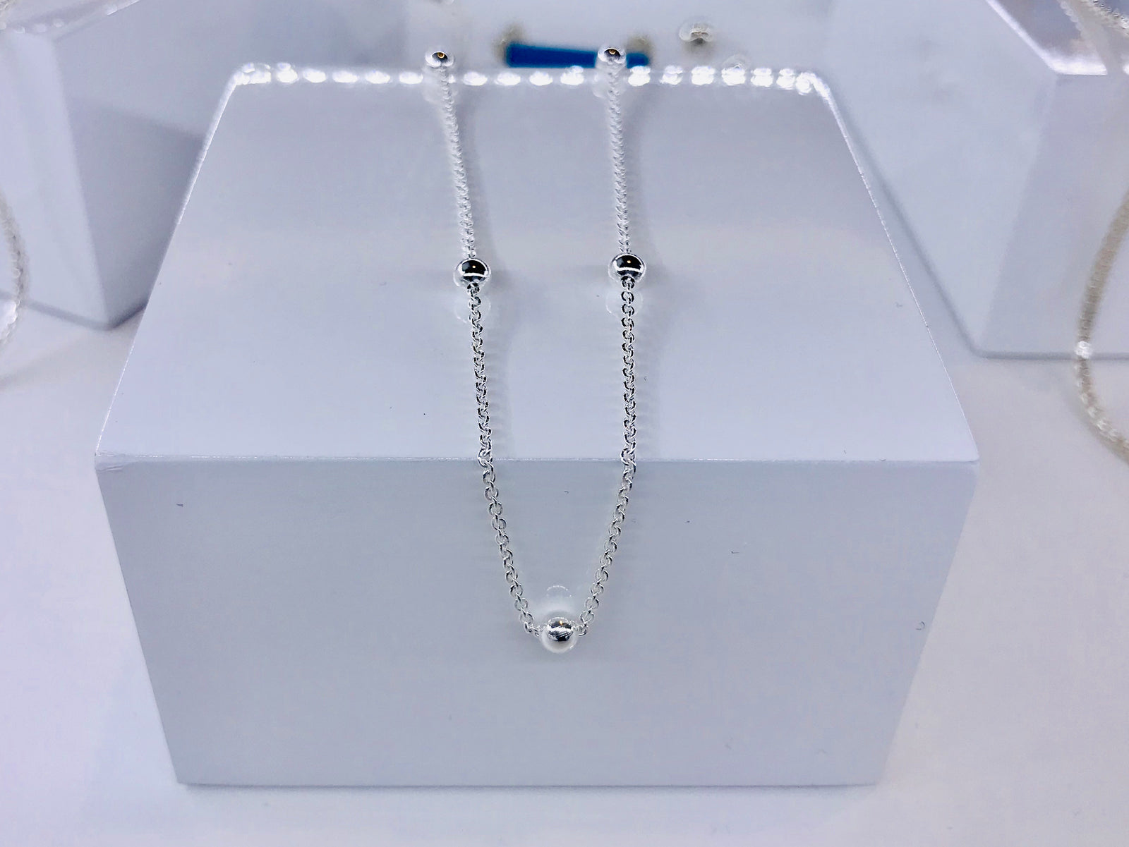 Beaded silver chain ch07