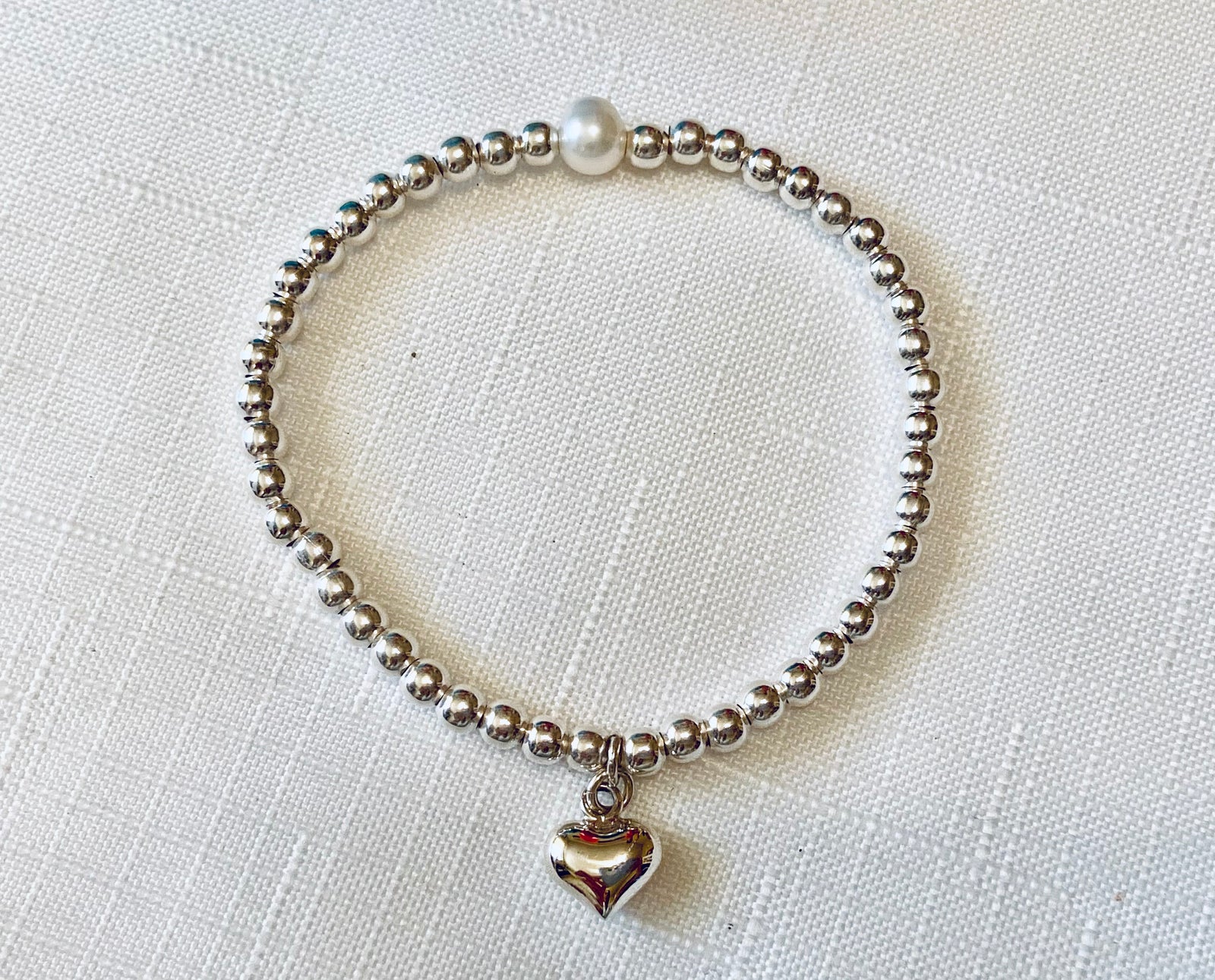 Heart and Pearl Elastic Silver Bracelet