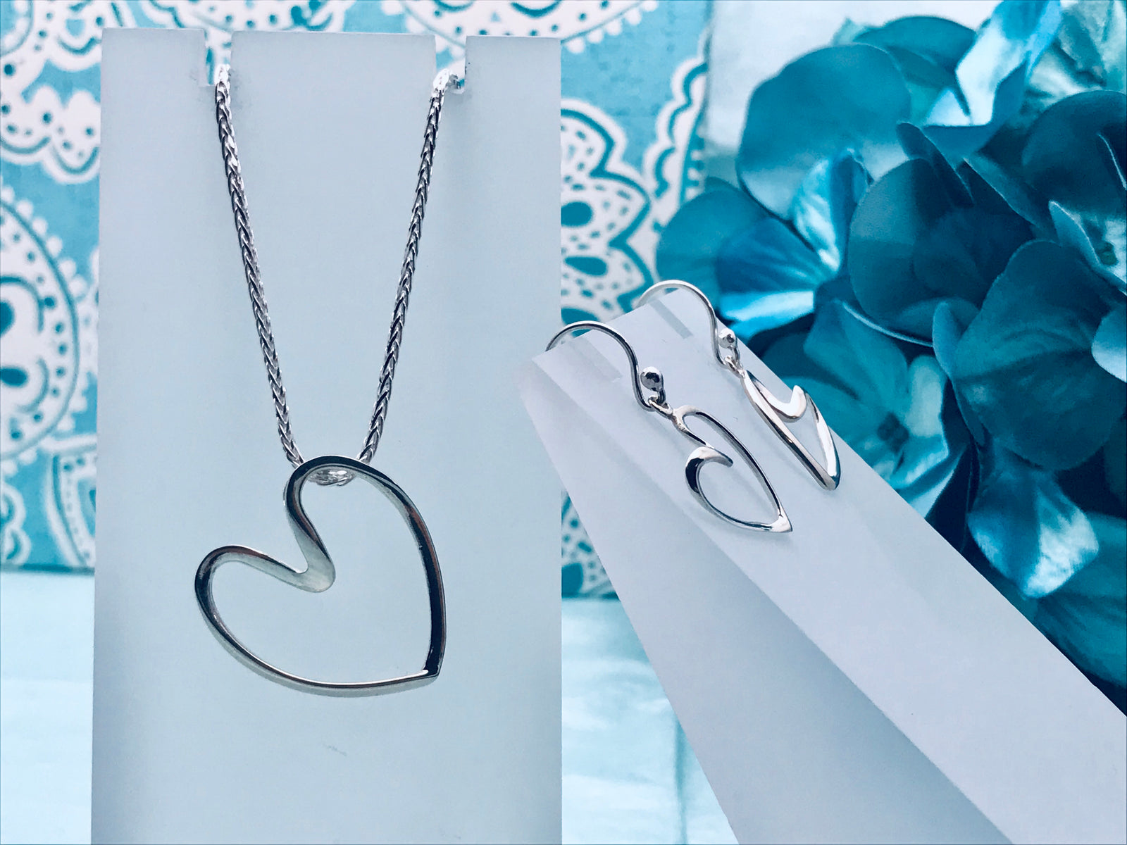 Heart Silhouette Necklace and Earrings Set