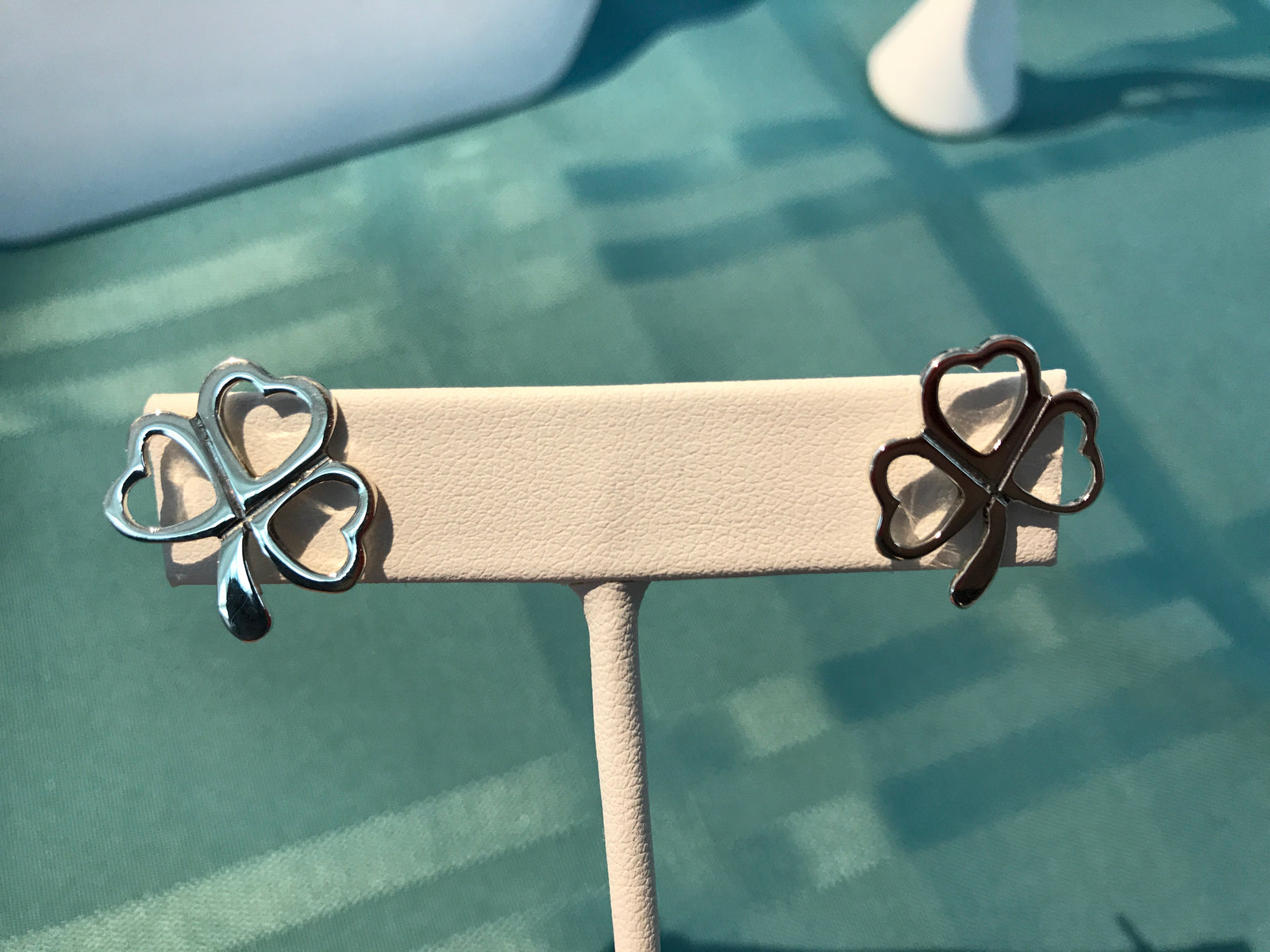 Clover Shaped Silver Pendant and Earrings Set