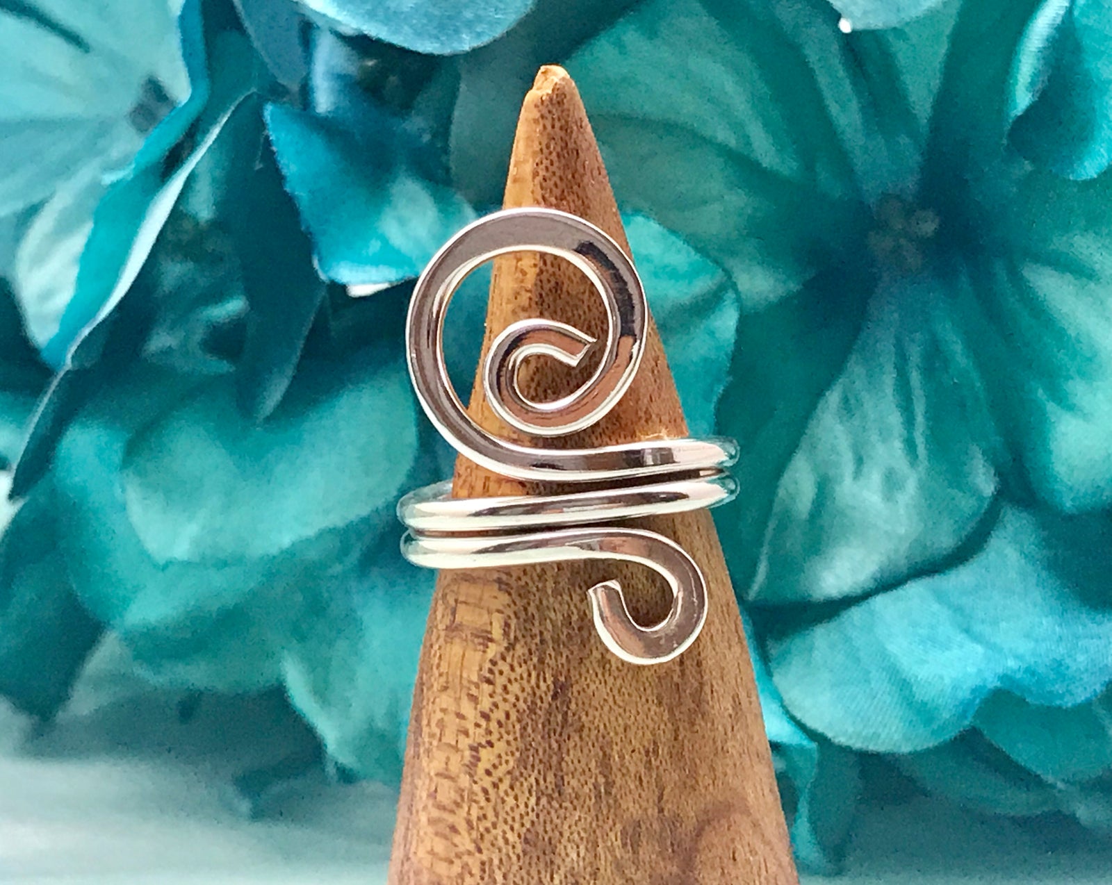 Curled Ring