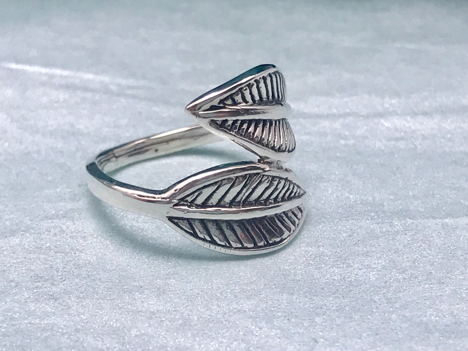 Twin leaves silver ring